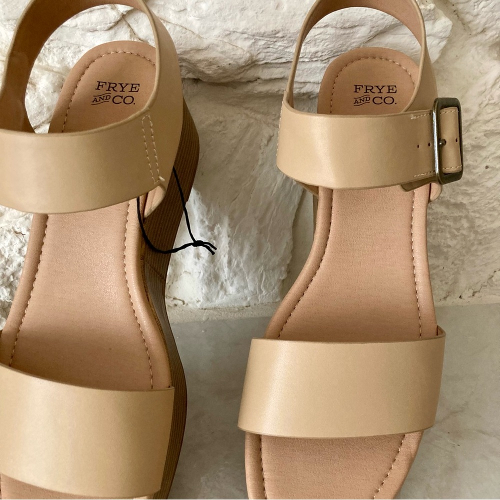 NWOT Frye and Co. Womens Lylah Wedge Sandals- size 10 - Picture 2 of 7